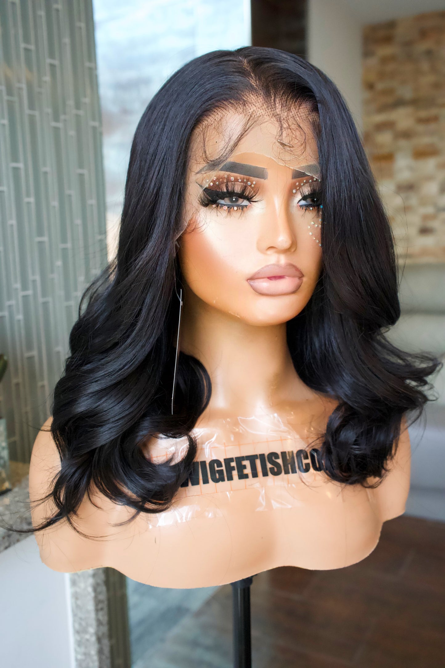 HD LACE 13x6 PREMIUM SYNTHETIC BLEND 18” LOOSE CURL BOB WIG- AKIRA (l
